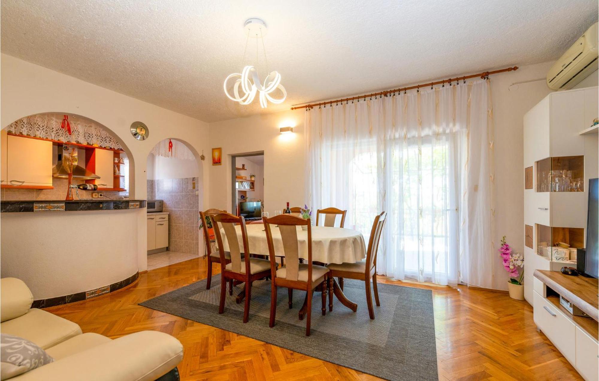 Lovely Apartment In Rovanjska With House Sea View Esterno foto