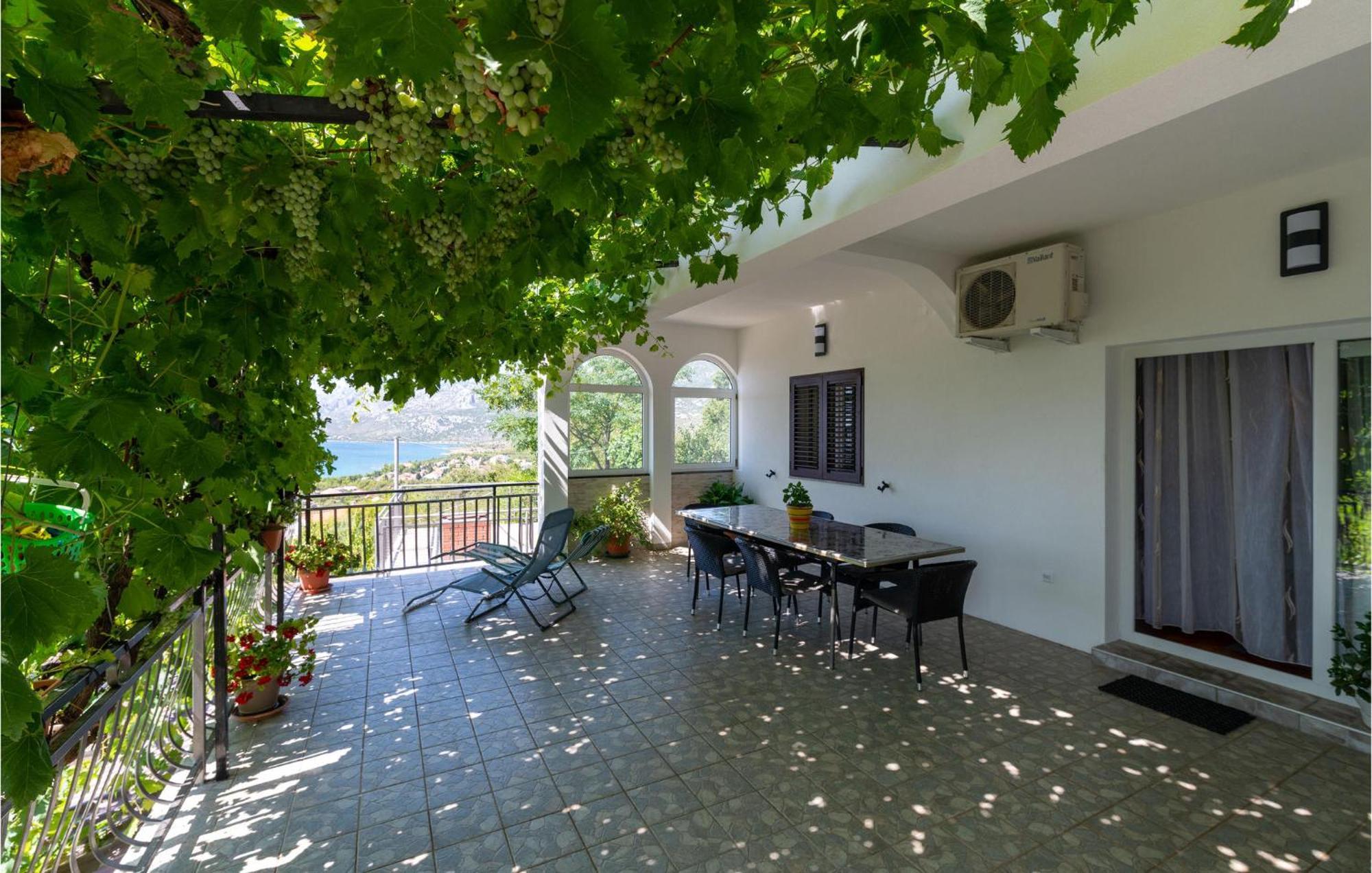 Lovely Apartment In Rovanjska With House Sea View Esterno foto